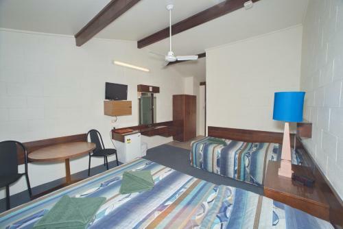 Hotel Peppercorn Motor Inn
