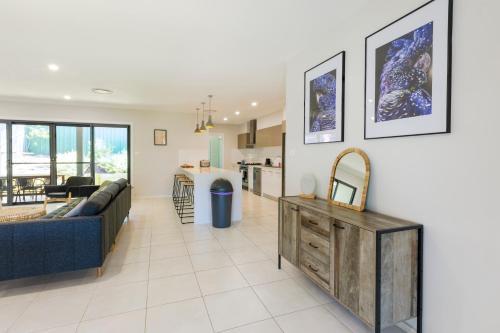 Beautiful Duplex // 3 Min To Beach