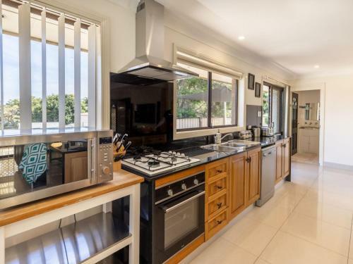 Zabeth 33a Bay Street Nelson Bay