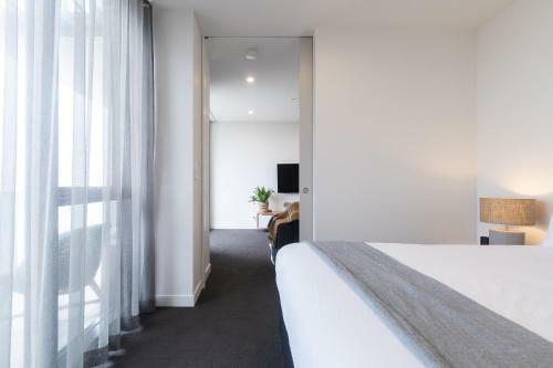 Luxury Beachfront Apartment In Newcastle