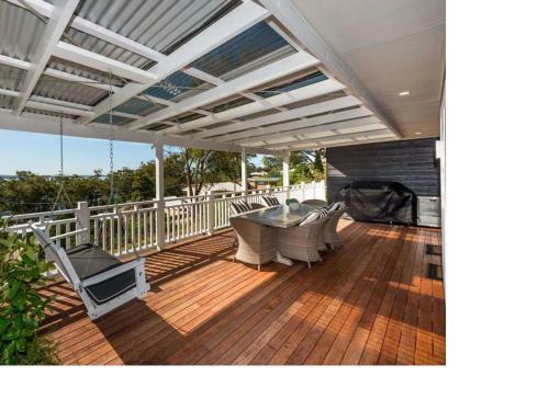 Beach House At Nelson Bay