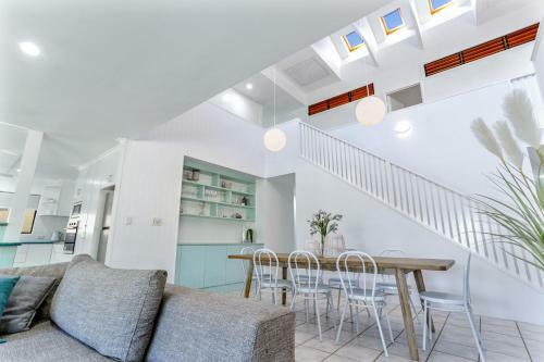 Convenience, Space & Location, Noosa Heads