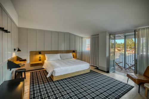 Farmers Home Hotel
