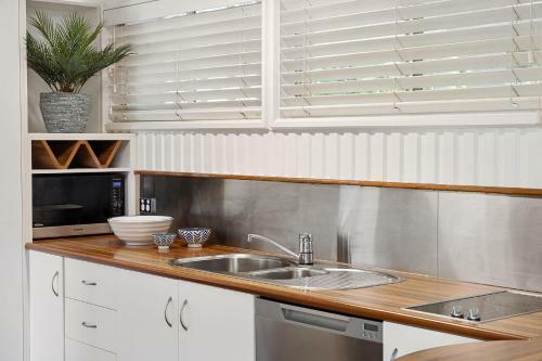Apartamento Ocean Views Central To Everything , 2 Bed, 2 Minute Walk To Beach