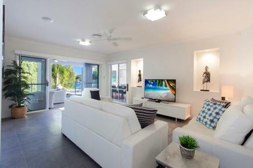 Shorehaven Drive 193