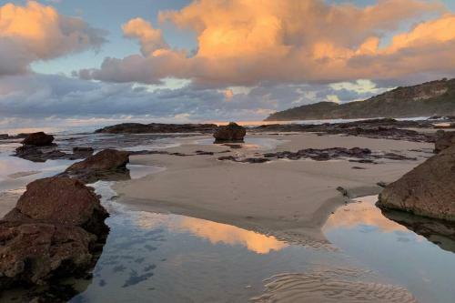 Illalangi - Views, Pool, Walk To Beach