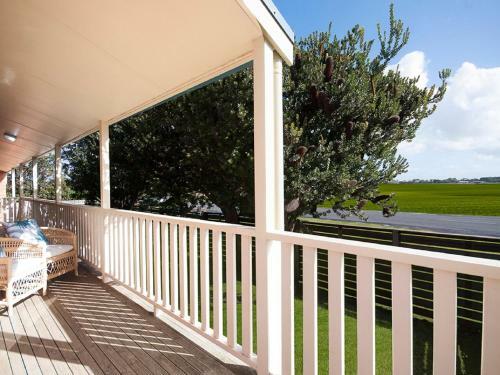 Banksia Beach House