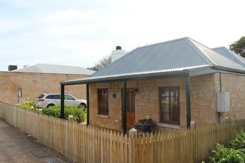 Bed & Breakfast Victoria Cottage