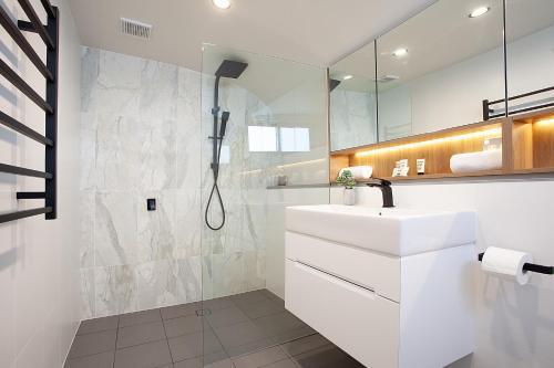 Penthouse Designer Apartment Close To City