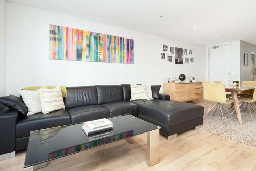 Apartamento Modern Bronte Apt. W/ Ocean Views, Just Minutes Walk To Beach!