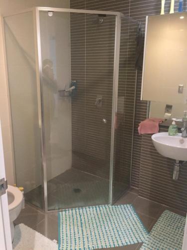 Apartamento Sun-drenched 3br Apt In Turrella!