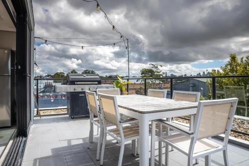 Apartamento Cosy Studio With Balcony On Newtown Dining Strip