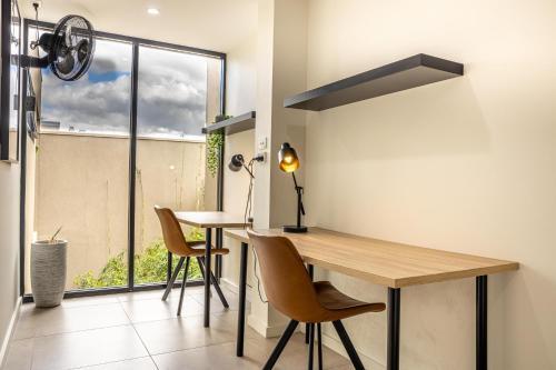 Apartamento Cosy Studio With Balcony On Newtown Dining Strip