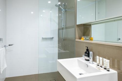 Stylish Camperdown Apartment And Parking Inc