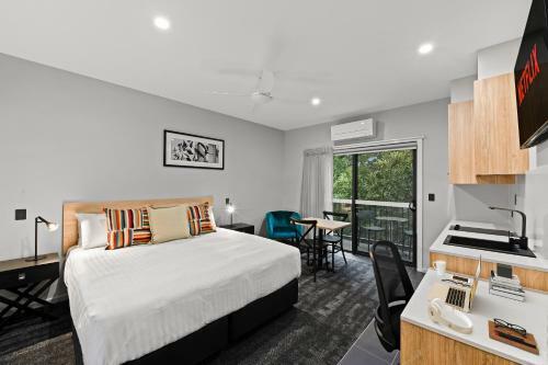 Avenue Motel Apartments