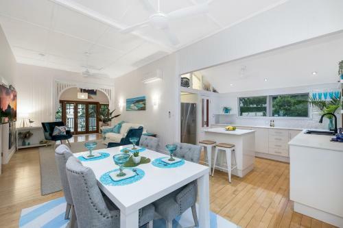 Gorgeous Home 3 Mins To Strand