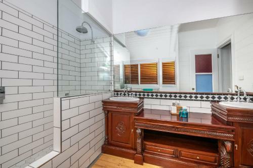 Gorgeous Home 3 Mins To Strand