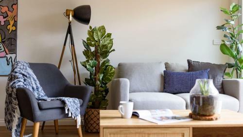 Trentham Central Villas - 6 Br / Ensuite / Sleeps 12