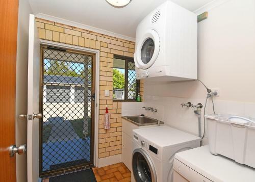 Urangan Harbour Bungalow
