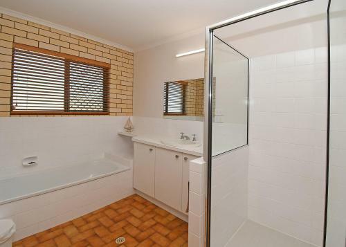 Urangan Harbour Bungalow