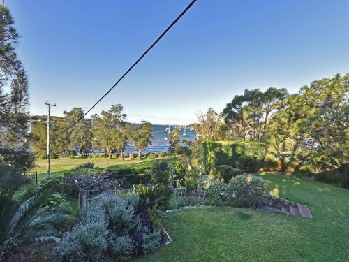 Wangi Waterfront Delight Estate - Waterfront Reserve Home