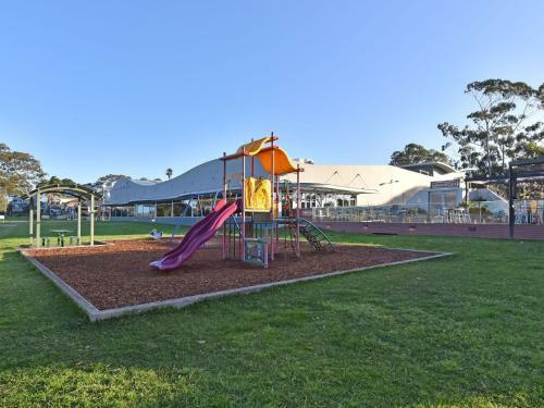 Wangi Waterfront Delight Estate - Waterfront Reserve Home