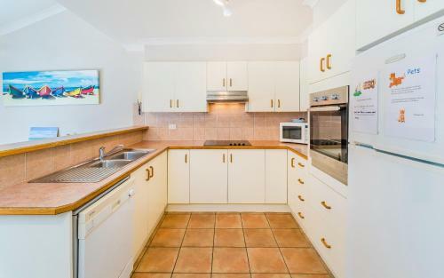 Beachside 1 - Ljhooker Yamba