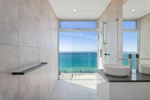 Southpoint -brand New Home, Oceanfront Views