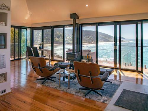 The Deck House - A Wye River Icon