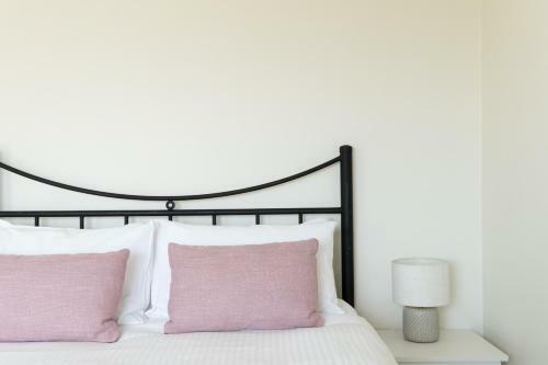 Beachside Apartment // 1 Minute To Towradgi Beach