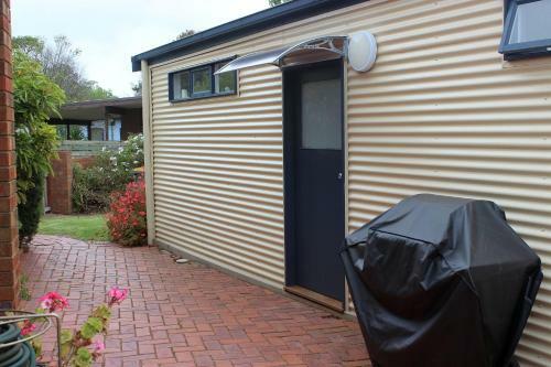 The Old Cottage @ Cowes