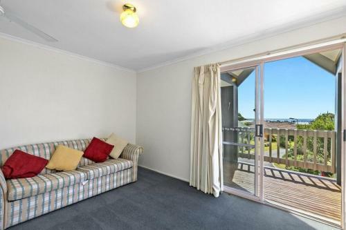 Elizabeth Grove 3