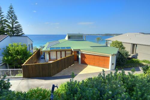 Bedarra, Mollymook Beach