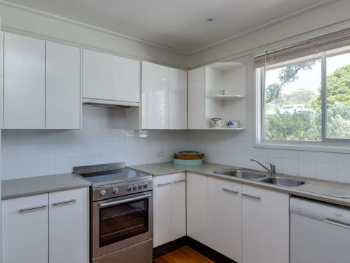 Kookaburra House At Vincentia 4pm Check Out Sundays