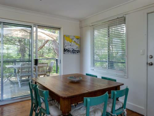Kookaburra House At Vincentia 4pm Check Out Sundays