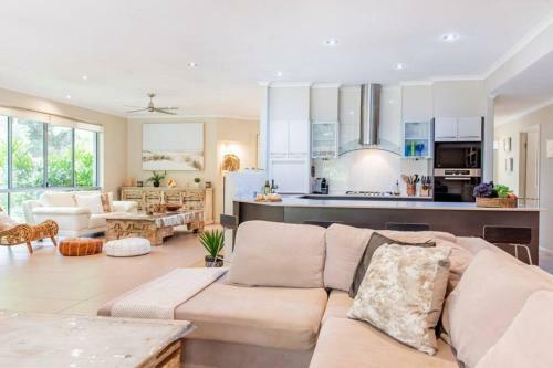 Noosa Rainforest Escape - Asian Influences