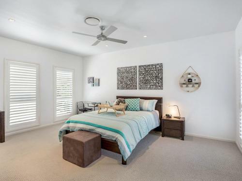 Living The Dream @ Corlette