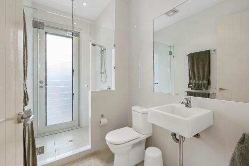 Silver, Sunrise Beach