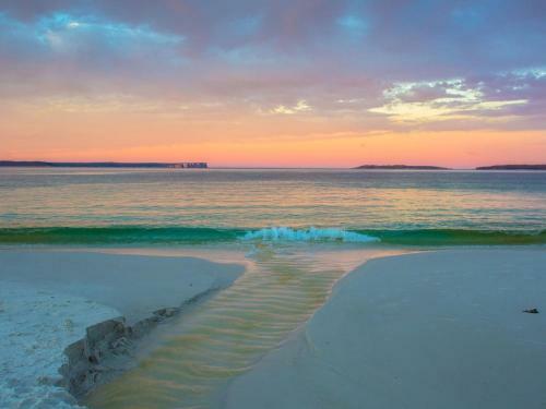 Cottage 6 Hyams Beach Seaside Cottages