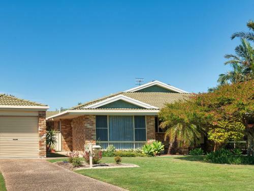 Villa Pebbles By The Beach At Fingal Bay