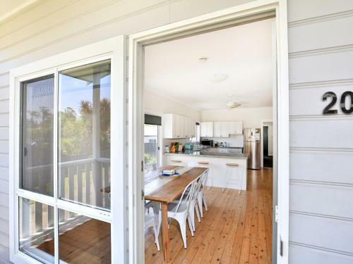Tilly's Retreat - Pet Friendly - 3 Min Walk To Beach