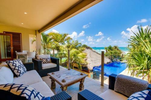 Sapphire Seas Beach House