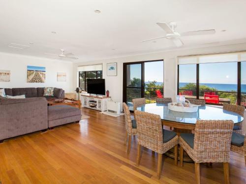 Endless Summer I Pet Friendly I 2 Mins Walk To Beach