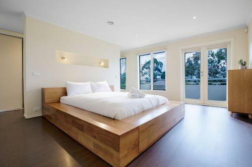 Magnificent Lux Stay@mont Albert 4br/wifi/garage