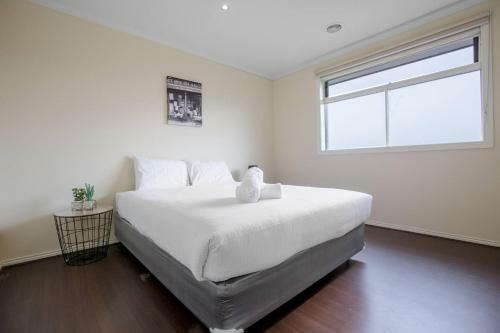 Magnificent Lux Stay@mont Albert 4br/wifi/garage