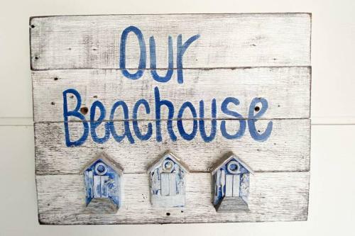 Little Beach Bungalow - At Bartlett's
