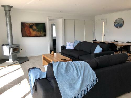 Binalong Brae @ Bay Of Fires Two Bedroom Both With Ensuites