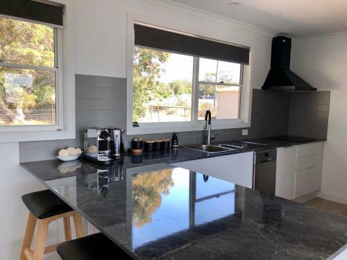 Binalong Brae @ Bay Of Fires Two Bedroom Both With Ensuites
