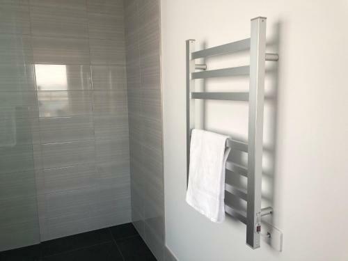 Binalong Brae @ Bay Of Fires Two Bedroom Both With Ensuites