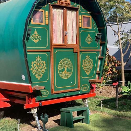 Fraser Coast Rv Park - Gypsy Wagon